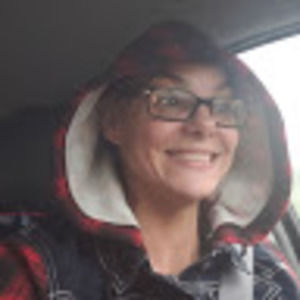 Meet your Posher, Adelaida